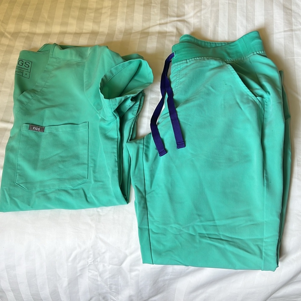 Figs Teal Scrub Set with Navy Accents